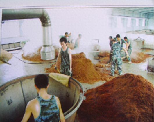 刘金享首长莅临朝阳市百年酒企——凌塔酒业