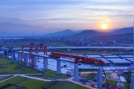 中国建造出昆仑号，能够更快加速桥梁建设，全世界只有一个图片