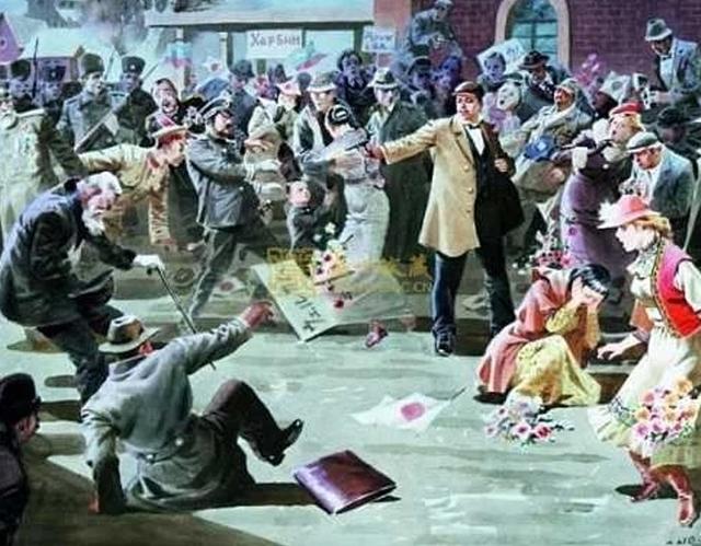 他生下来就有七个黑痣，人人都说天神下凡，长大后果然成为大英雄