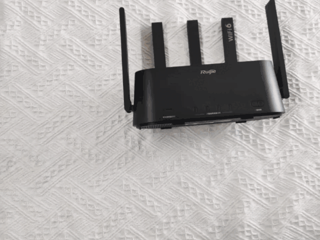 卧室刷剧总卡？别再让运营商背锅了！快升级家里的路由器吧~