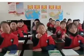 不可在学校里滥用军事化管理和军事术语图片