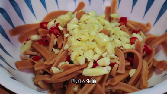 泡发鱿鱼的最佳方法 2026年泡发鱿鱼的最佳方法是什么,怎样判断鱿鱼是