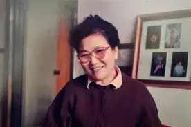 2000年，赵丽蓉饱受病痛折磨，临终前曾含泪乞求安乐死图片