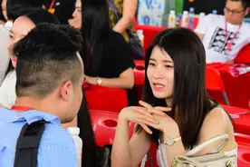 安徽一大学生走红，与高中班主任相亲，缘分真是妙不可言图片