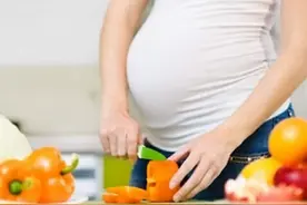 不爱动的胎儿是不聪明的表现吗？未必，胎动少和3个原因有关图片