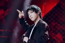 粉丝也护不住了！33岁华晨宇“无地自容”，“乐坛歌神”终成捧杀图片