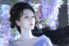陈小纭晒生日古装照，翩跹起舞，仙女范十足！图片
