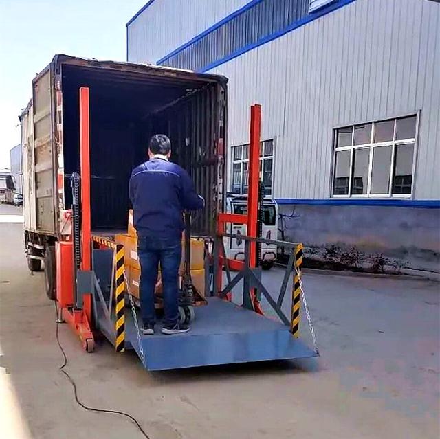 4000万日结工现状：年轻和健康是资本，中老年人是首批“淘汰者”