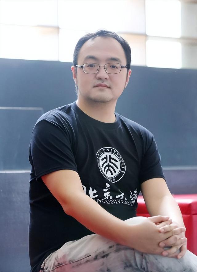 专业人士评价韦东奕,是有点天赋的"数学网红"?算不上数学家