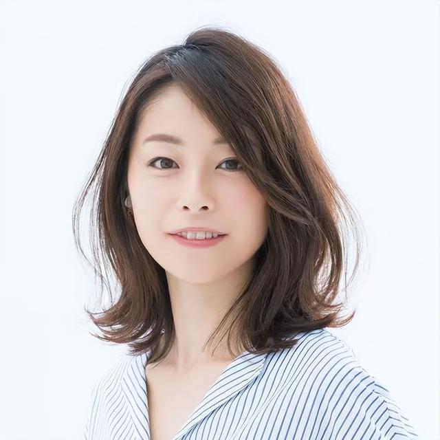 齐肩发烫发发型图片小卷(女士齐肩小卷烫发图片) - 美文分享 - 鑫旺