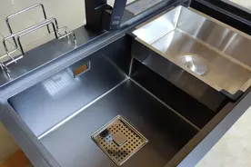 厨房水槽要怎么选？有什么要注意？我家换了三个水槽，终于搞清楚图片