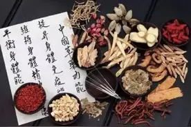 前列腺肿大出现钙化灶，试试老中医的疏肝散结法，一方尿道畅通图片