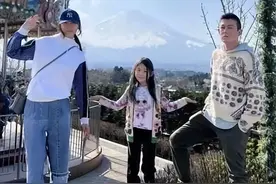 陈冠希携妻女游日本！从花样美男蜕变宠妻狂魔，5岁女儿身高瞩目图片