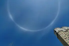 北方天空出现巨型“钻戒”，是大范围寒潮前兆？分析：较强冷空气图片
