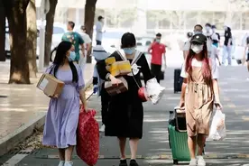 放假通知！各高校暑假时间已定，假期“统一缩短”，学生欲哭无泪图片