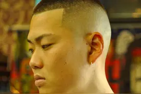 男士发型别乱剪，最帅还是这3种，简单立体真有型图片