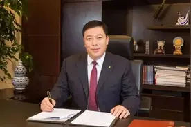 年入7300亿：会计师嫁给泥瓦匠，成了江苏首富图片