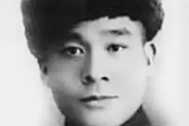 解放后，他仍在潜伏，老师当着女儿的面骂他奸商，他：爸爸是好人图片
