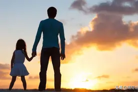 女儿后半生是否幸福，从粘爸爸的时候就已注定图片