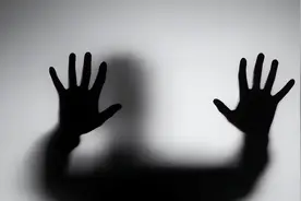 唐山打人事件4天后，又一女性受害，更多毁三观细节曝光…图片