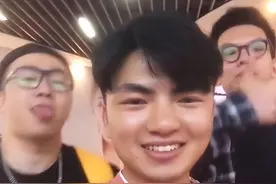 吃不饱仨战士：把自助餐厅吃到倒闭，为何还吃不胖？网友发现奥秘图片