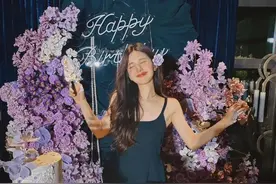 赵露思24岁生日，生日微博点赞19分钟破百万，营销咖终于火了图片