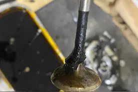 汽车冷车启动发动机突突像断油似的，是怎么回事图片