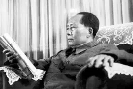 毛主席晚年读到一首宋词，为何放声痛哭？历数毛主席晚年几次恸哭图片