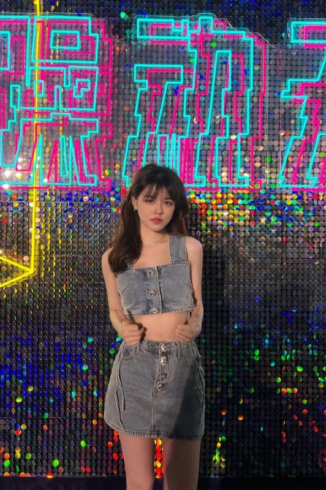 沫子大爆吃鸡区内幕,内容引来超管警告:观众就喜欢我真实