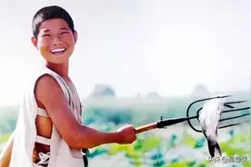 嘎子吐槽吴京不请他演战狼3，网友：你不配图片