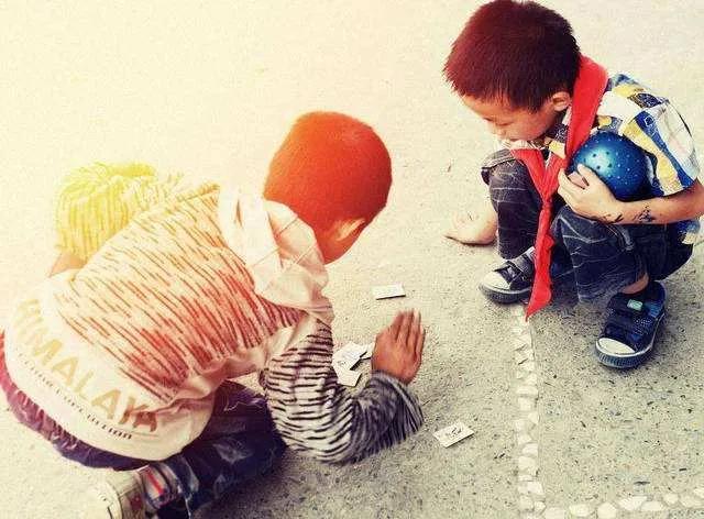 还记得“三国烟牌”吗？盘点一下小时候常玩的各类“卡牌”游戏