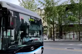 公交全面恢复运营，次卡顺延图片