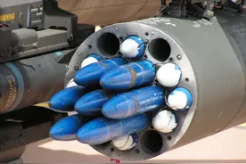 海马斯之后，美国援乌“九头蛇”火箭弹，乌军米-24战力倍增！图片