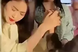 想分手吗？那咱们掰手腕吧！你赢了咱们就分图片