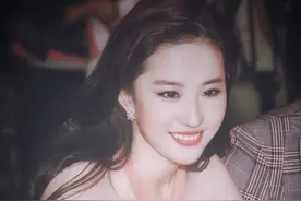 浅谈女性穿衣自由？图片