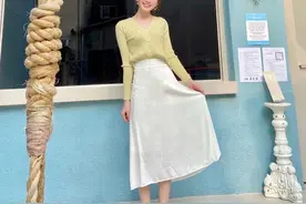 30+的女人，都该有一双万能又百搭“凉拖”，清爽好穿凹出时髦感图片