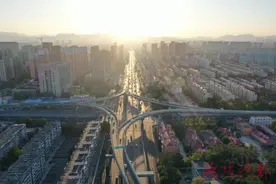 槐安路高架桥（西二环—西三环）工程今天中午12点，全线通车！图片