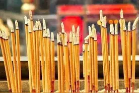 烧香祈福为何是三根香图片