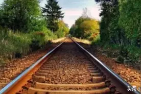 中国唯一仍在用的清朝铁轨，历经百年没生锈，专家：每根都无价图片