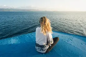 一个女人，想和你更进一步，是有“暗示”的图片