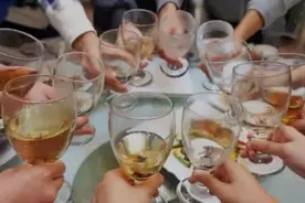 牛黄冷知识：欢迎对号入座，这些喝醉后的状态，是你吗？图片