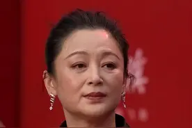北京这一夜，扯开陈红最后的遮羞布，网友：“老”得像倪萍图片