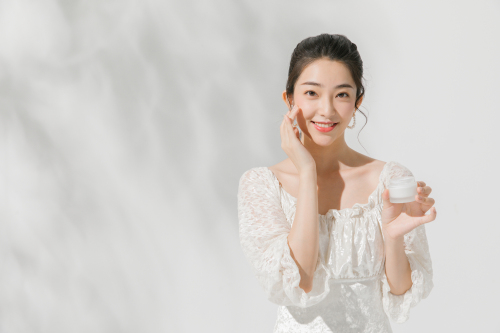 婴儿身上起皮要涂身体乳吗