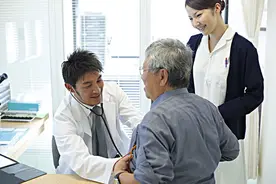 印度14亿人免费医疗，为何我们看病却要花钱？国家医保局作出回应图片