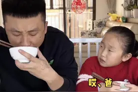 9岁杨子钰成摇钱树？被亲妈抛弃、疑被亲爸虐待，心理状态引担忧图片