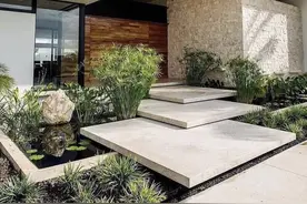 建议别墅门口都这么设计，悬浮台阶+花坛，一步一景，档次真的高图片