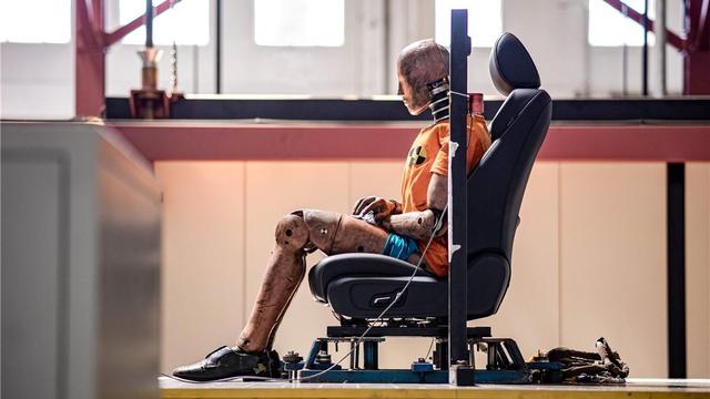 春节购车花小钱办大事，一汽奔腾B70是你最值得的明智之选