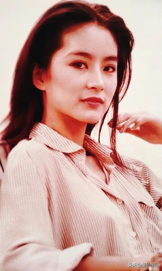 林青霞的服饰欣赏(七)-北斗星百科网