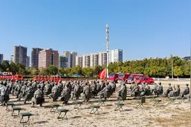 云南省石林县民兵应急连开展消防灭火战备拉动演练暨学习宣传贯彻党的二十大精神主题党日活动图片
