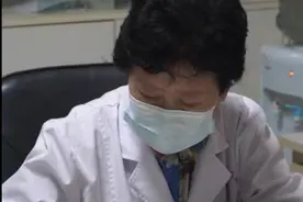 59岁男子，每天喝一斤白酒，连喝6天后，查出肝硬化图片